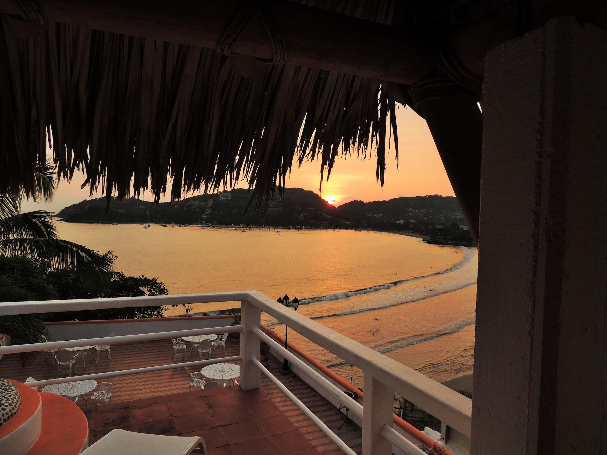 Hotel Casa Sun And Moon Zihuatanejo Exterior photo