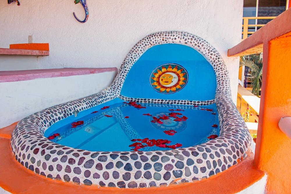 Hotel Casa Sun And Moon Zihuatanejo Exterior photo