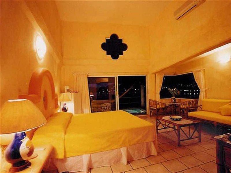 Hotel Casa Sun And Moon Zihuatanejo Exterior photo